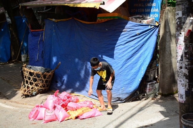 Chùa Hoằng Pháp: Tiếp tục hỗ trợ người dân khó khăn trong đại dịch Covid (đợt 8)